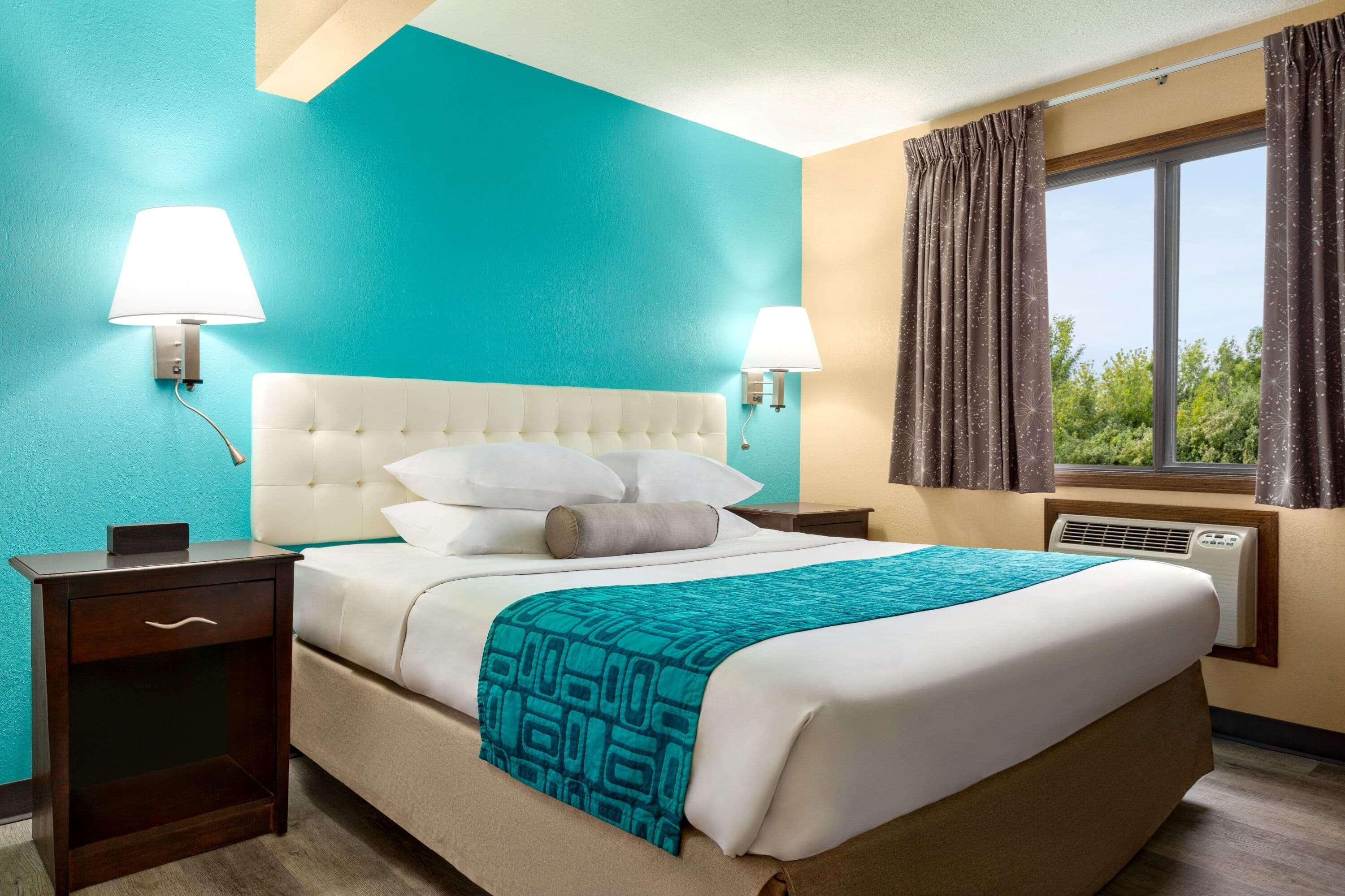 Howard Johnson By Wyndham Waterloo/cedar Falls